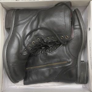 Steve Madden Troopa 2.0 boots